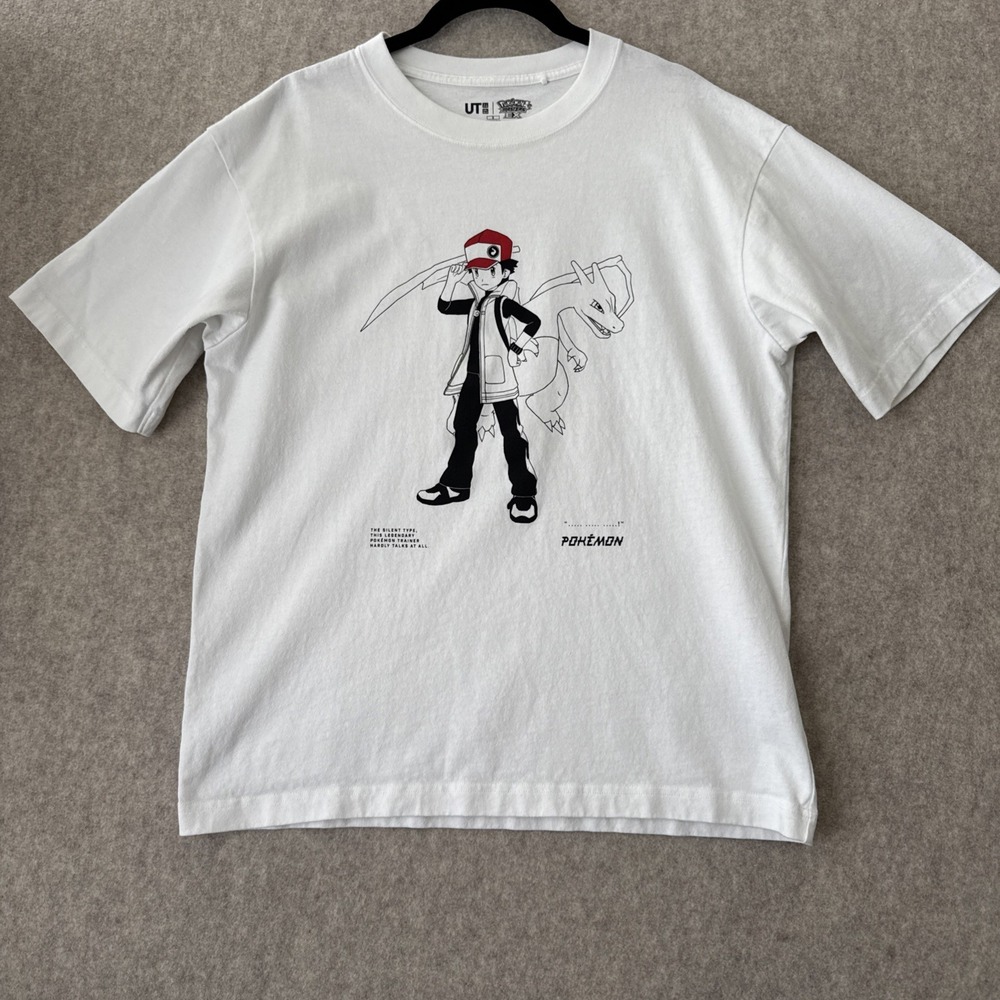 Uniqlo x Pokemon Trainer Red and Charizard Graphic T Shirt White Mens Small